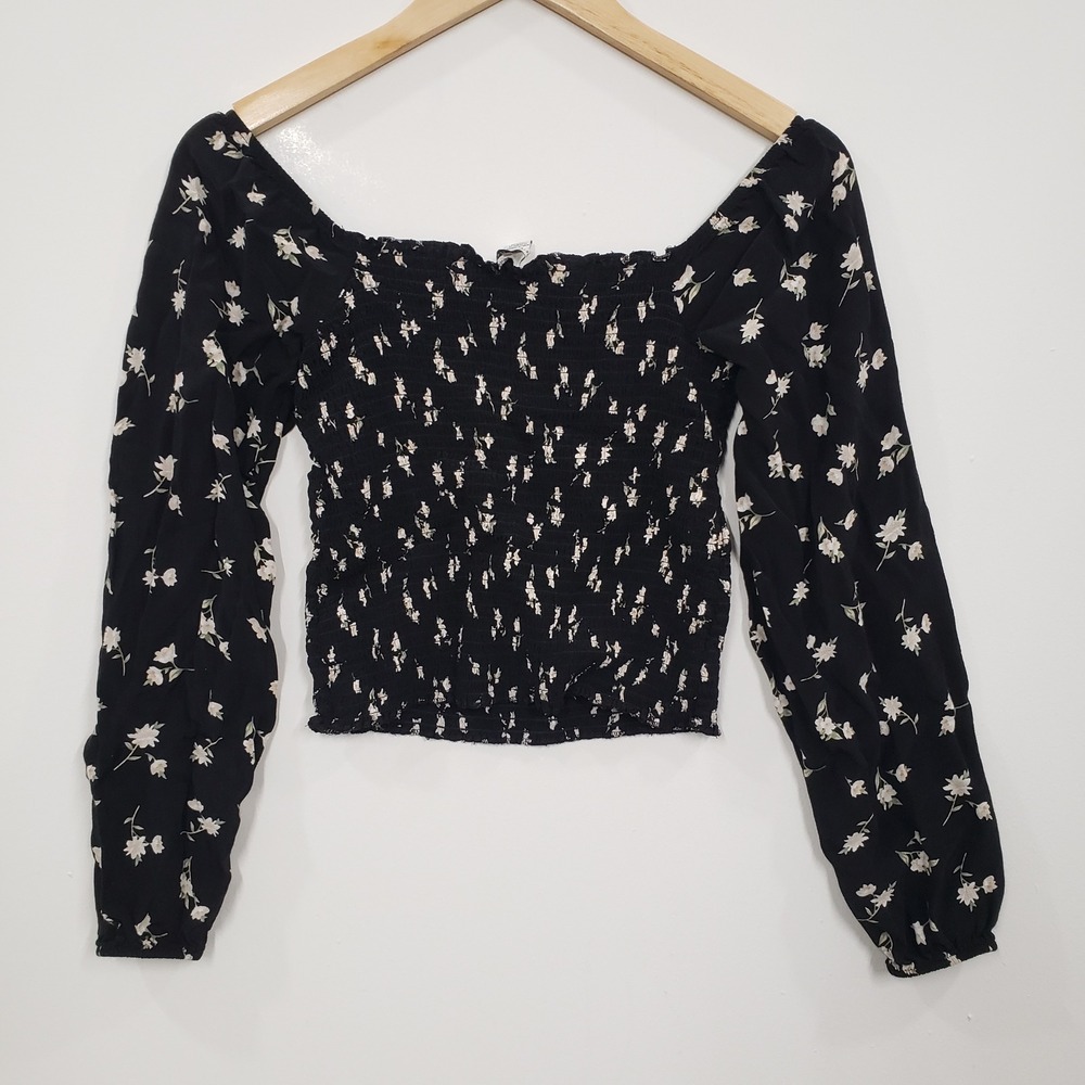 American Eagle Smocked Peasant Top Womens Small Black Floral Long Sleeve Crop - Picture 3 of 7
